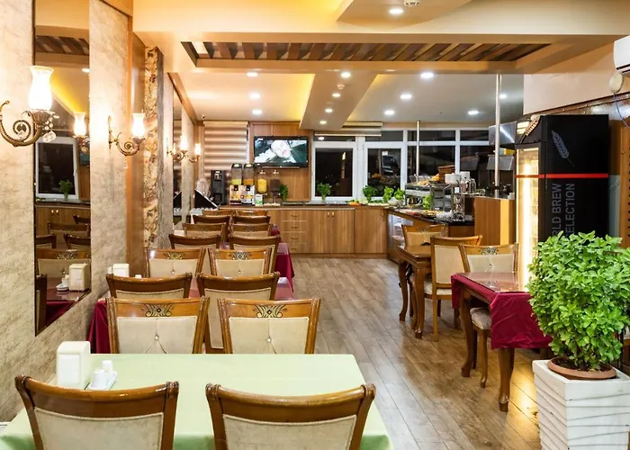 فندق Grand Gross 3*