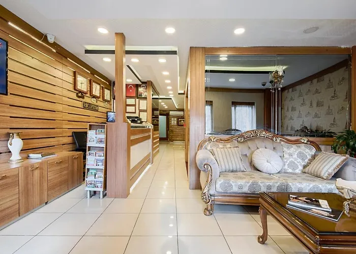 فندق Grand Gross 3*