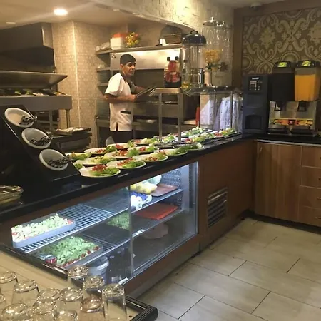 Hotel Grand Gross 3*